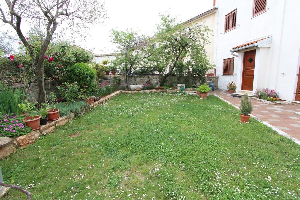 Guest House Liliana Ρόβινι Εξωτερικό φωτογραφία