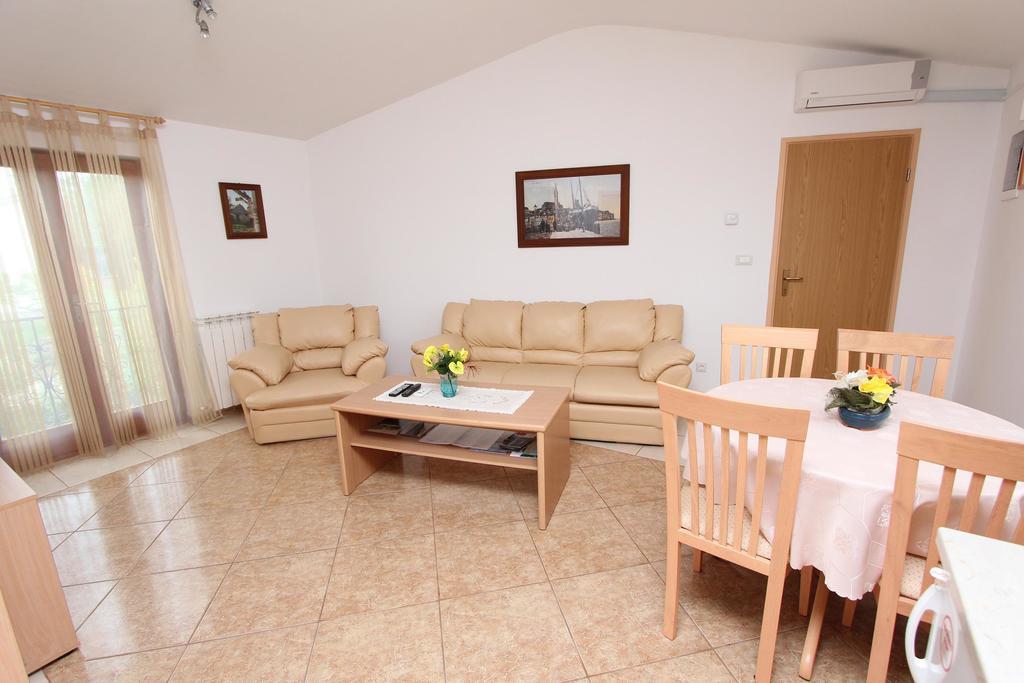 Guest House Liliana Ρόβινι Δωμάτιο φωτογραφία