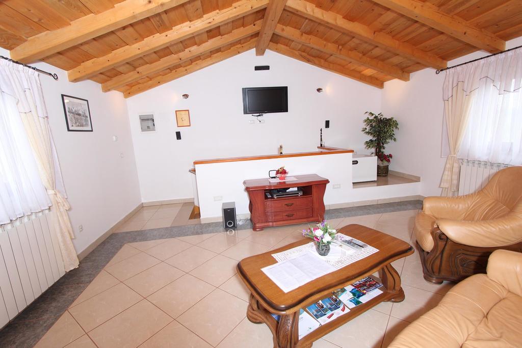 Guest House Liliana Ρόβινι Δωμάτιο φωτογραφία